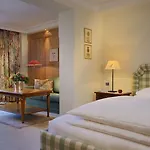 Hotel Hotel Arlberg Lech 5*