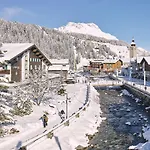 מלון Arlberg 5*